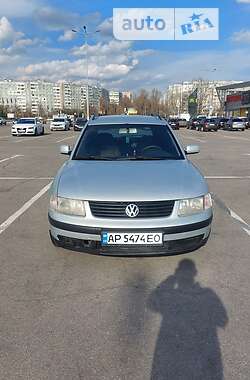 Универсал Volkswagen Passat 1999 в Запорожье