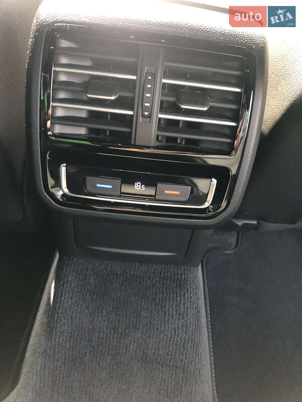 Универсал Volkswagen Passat 2018 в Ровно