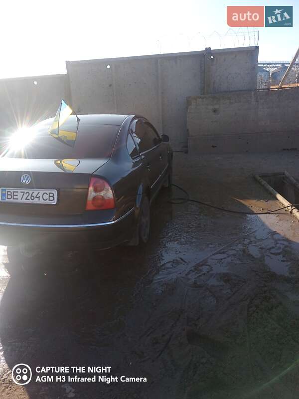Седан Volkswagen Passat 2003 в Миколаєві