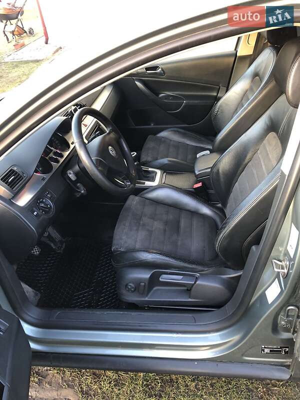Седан Volkswagen Passat 2007 в Новояворівську