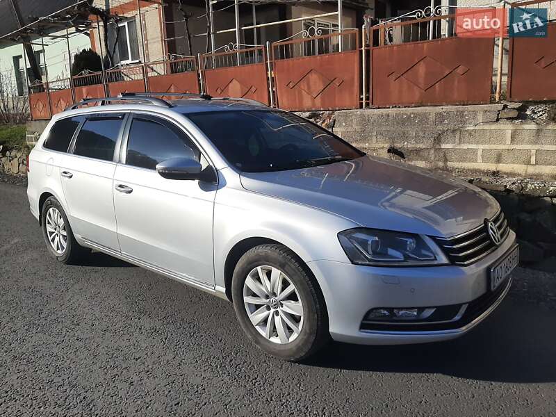 Універсал Volkswagen Passat 2013 в Хусті
