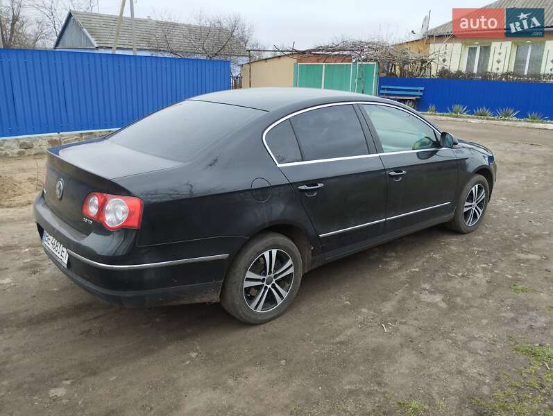 Седан Volkswagen Passat 2008 в Новому Бузі