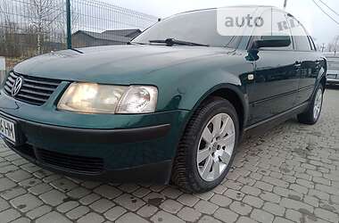 Седан Volkswagen Passat 1999 в 