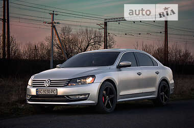 Седан Volkswagen Passat 2014 в Стрые