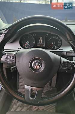 Универсал Volkswagen Passat 2010 в Червонограде