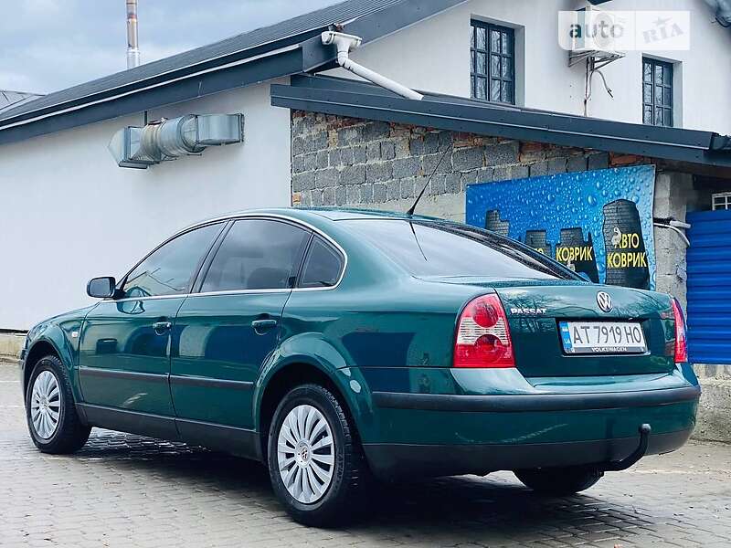 Седан Volkswagen Passat 2001 в Долине