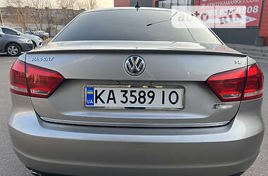 Седан Volkswagen Passat 2012 в Кривом Роге