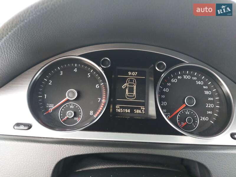Универсал Volkswagen Passat 2008 в Ужгороде