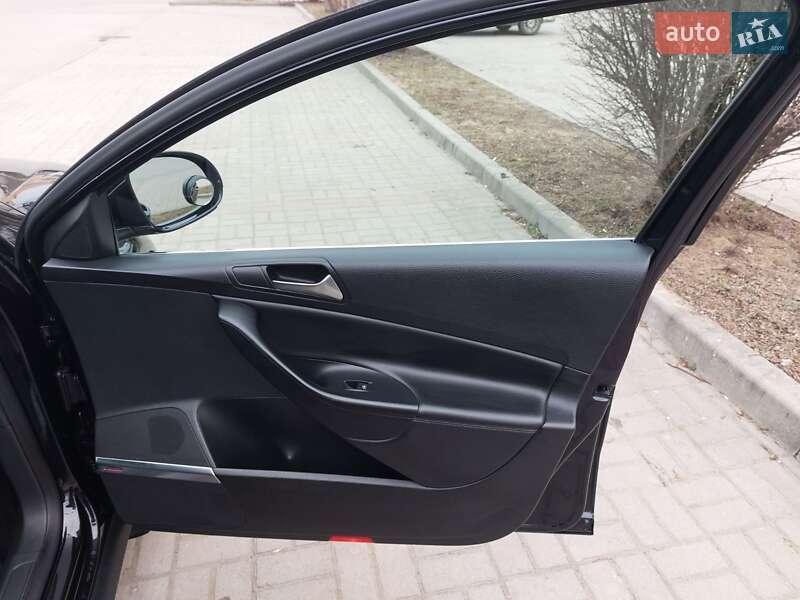 Универсал Volkswagen Passat 2008 в Ужгороде