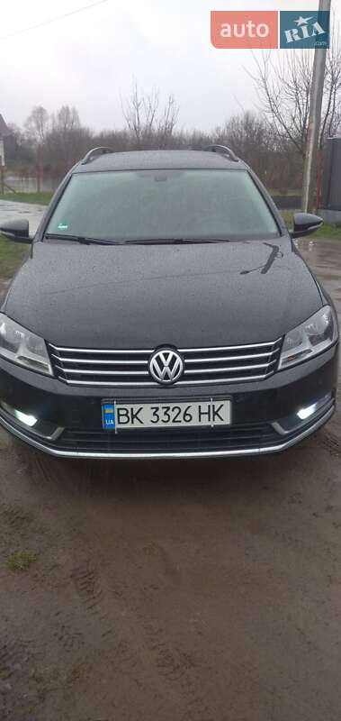 Универсал Volkswagen Passat 2011 в Сарнах