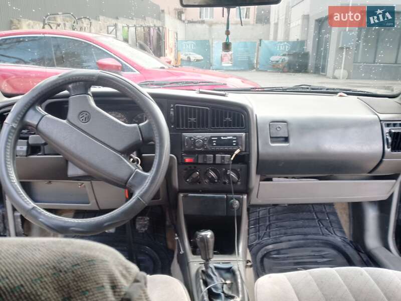 Седан Volkswagen Passat 1991 в Яремчі