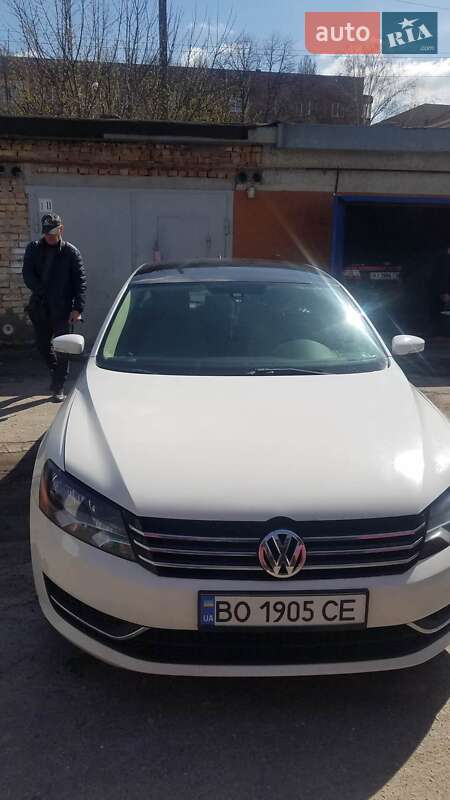 Седан Volkswagen Passat 2015 в Киеве