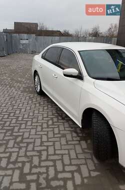 Седан Volkswagen Passat 2013 в Шепетовке