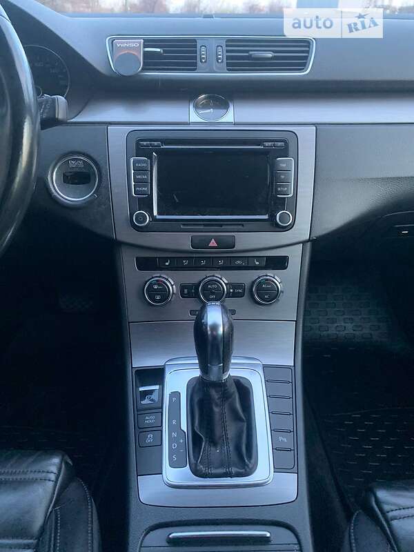 Универсал Volkswagen Passat 2012 в Одессе