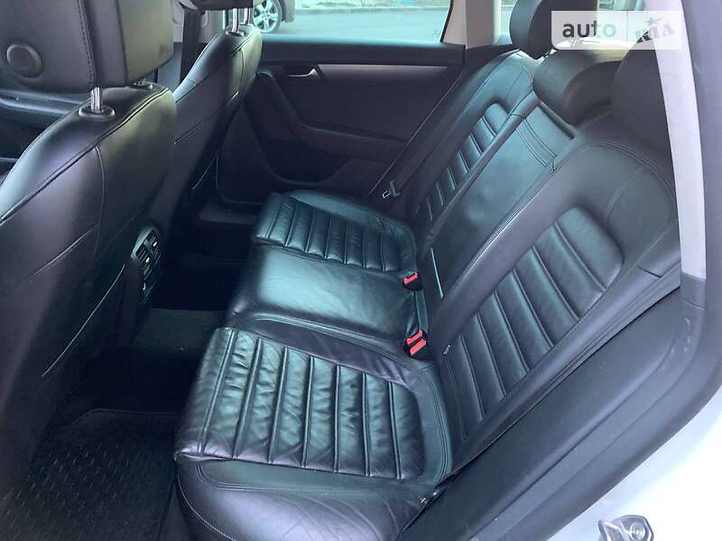 Универсал Volkswagen Passat 2012 в Одессе