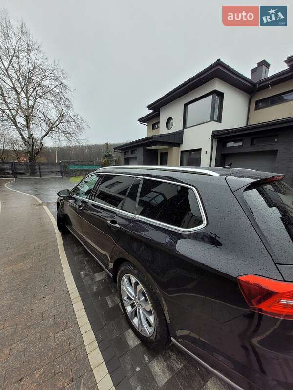 Универсал Volkswagen Passat 2015 в Ужгороде
