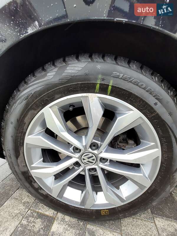 Универсал Volkswagen Passat 2015 в Ужгороде