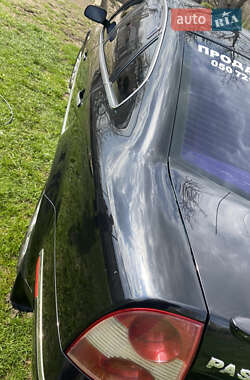 Седан Volkswagen Passat 2002 в 