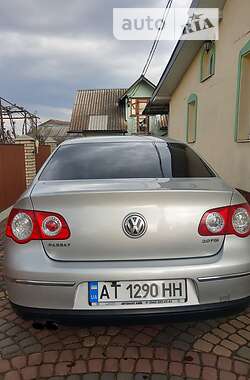 Седан Volkswagen Passat 2005 в Тлумачі
