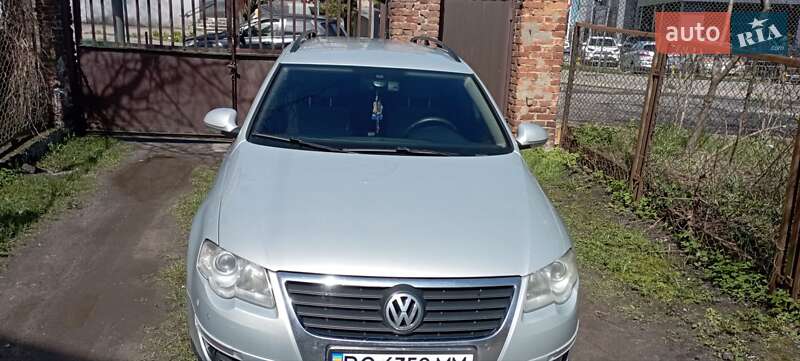 Універсал Volkswagen Passat 2008 в Львові