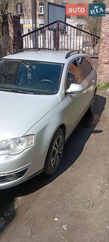 Універсал Volkswagen Passat 2008 в Львові