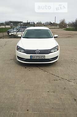 Седан Volkswagen Passat 2013 в Варве