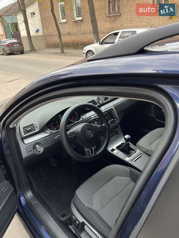 Универсал Volkswagen Passat 2011 в Кропивницком