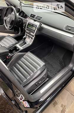 Универсал Volkswagen Passat 2013 в 