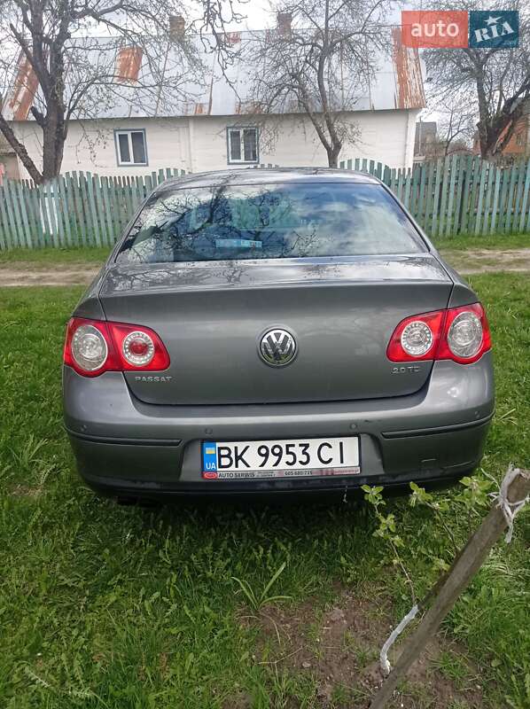 Седан Volkswagen Passat 2007 в Вараше