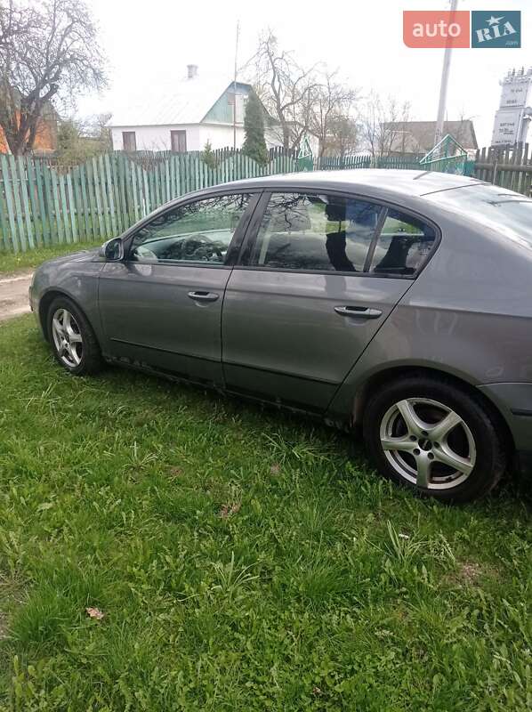 Седан Volkswagen Passat 2007 в Вараше
