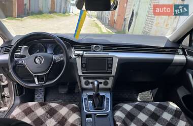Седан Volkswagen Passat 2017 в 