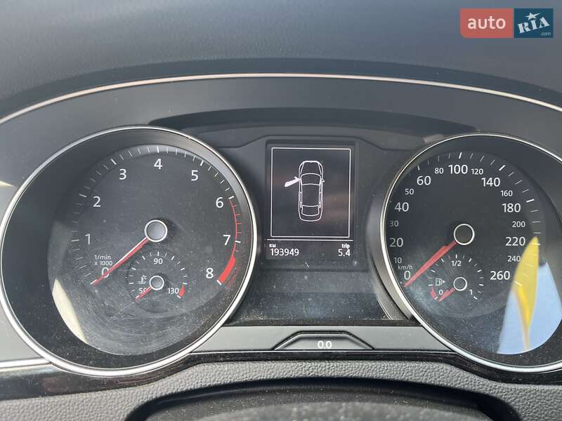 Седан Volkswagen Passat 2017 в Житомире