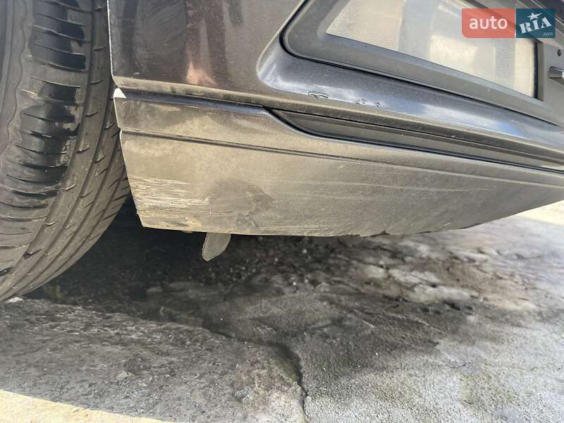 Седан Volkswagen Passat 2017 в Житомире