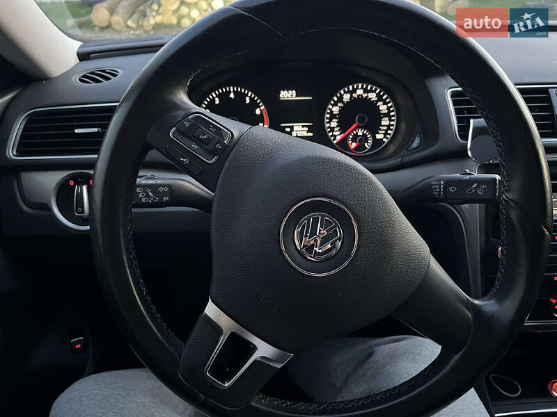 Седан Volkswagen Passat 2013 в Хмельницком фото 13 Седан Volkswagen Passat 2013 в Хмельницком