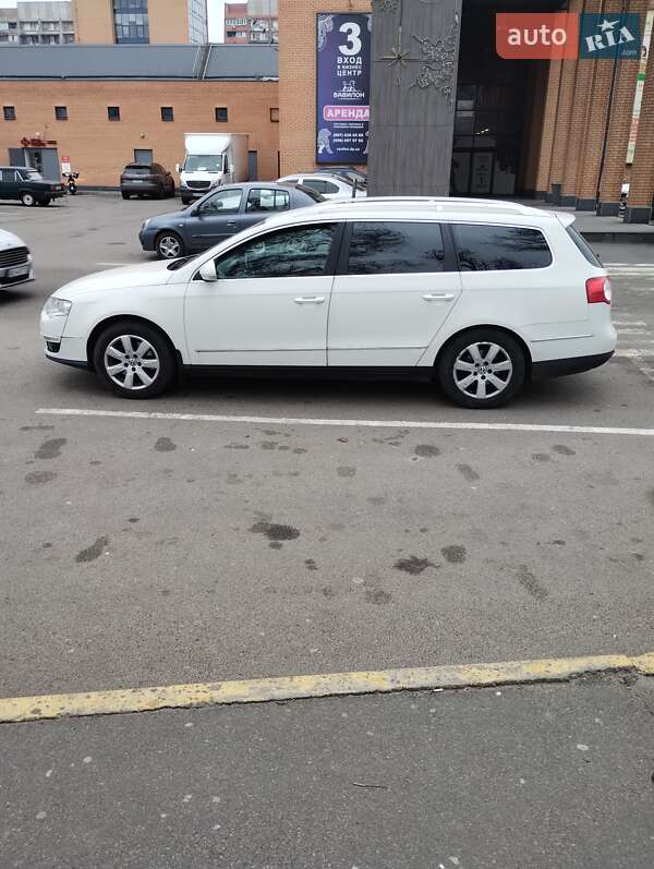 Универсал Volkswagen Passat 2009 в Полтаве