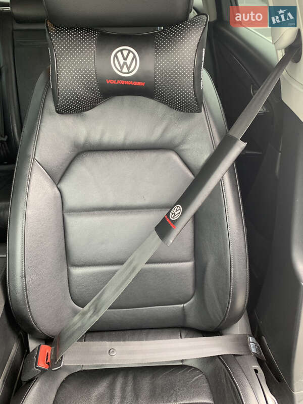 Универсал Volkswagen Passat 2011 в Хмельницком