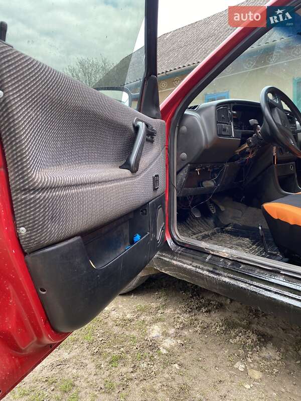 Универсал Volkswagen Passat 1988 в Борщеве