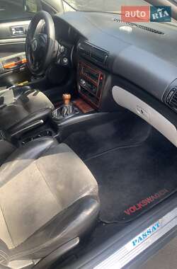 Седан Volkswagen Passat 2003 в 