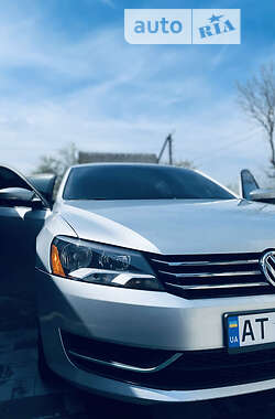 Седан Volkswagen Passat 2013 в Івано-Франківську