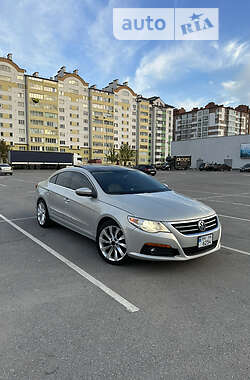 Седан Volkswagen Passat 2011 в Івано-Франківську