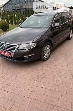 Универсал Volkswagen Passat 2009 в Стрые