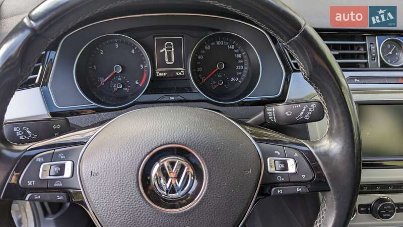 Універсал Volkswagen Passat 2016 в Житомирі
