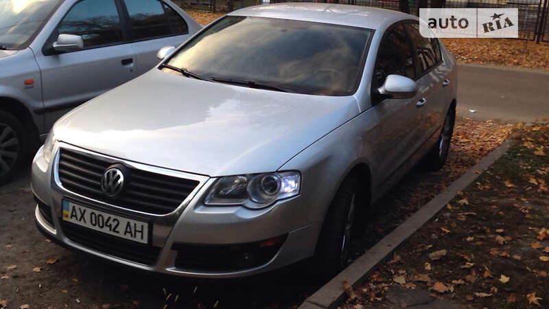 Седан Volkswagen Passat 2010 в Харкові