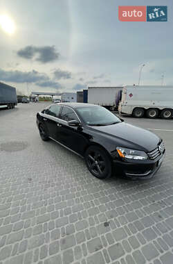 Седан Volkswagen Passat 2012 в Рівному