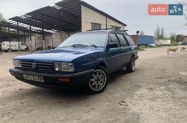 Універсал Volkswagen Passat 1986 в 