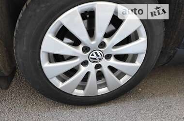 Универсал Volkswagen Passat 2009 в Коростене