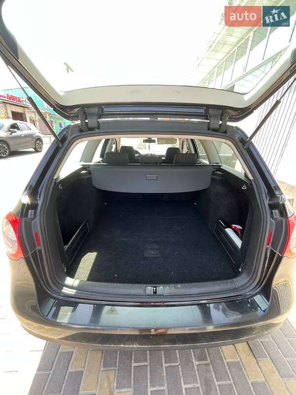 Универсал Volkswagen Passat 2008 в Днепре