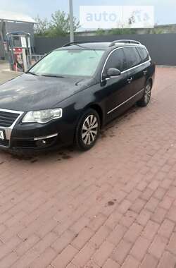 Універсал Volkswagen Passat 2009 в Сарнах