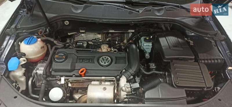 Універсал Volkswagen Passat 2010 в Коломиї