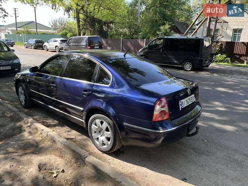 Седан Volkswagen Passat 2003 в Днепре